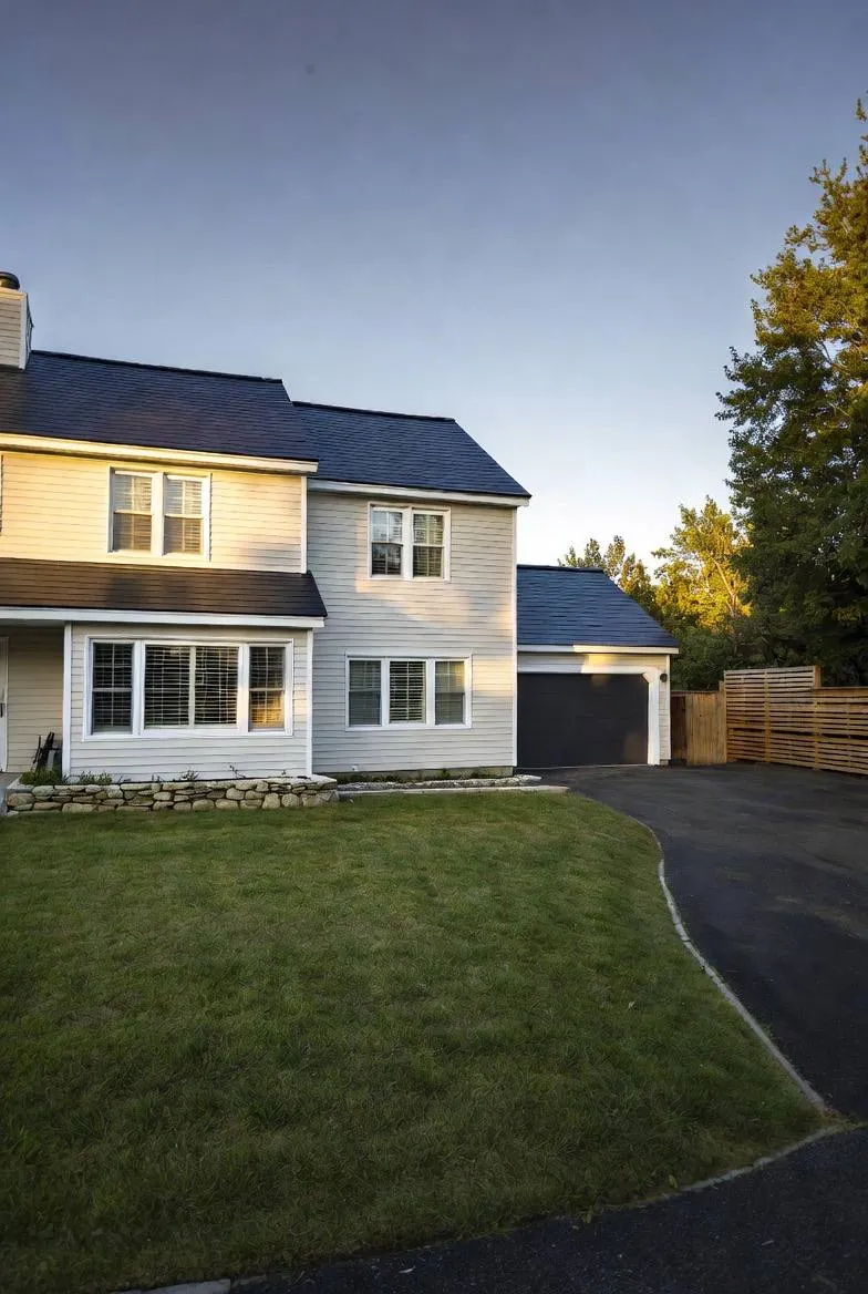 House exterior professionally washed in Rochester NH